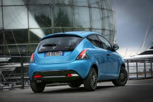 Lancia Ypsilon Hybrid EcoChic Maryne 2020 года 